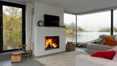 Photo of Теплая гостиная с камином